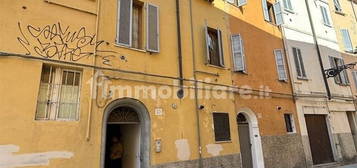 Palazzo - Edificio Borgo Marodolo, Parco Ducale - Oltretorrente, Parma