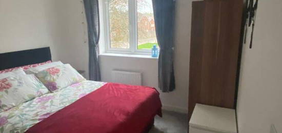 1 bedroom detached house