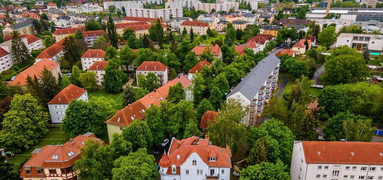 2-Zimmer-Appartment mit Balkon ins Grüne, Parkett und sehr guter ÖPNV-Anbindung