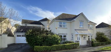 4 bed detached house for sale