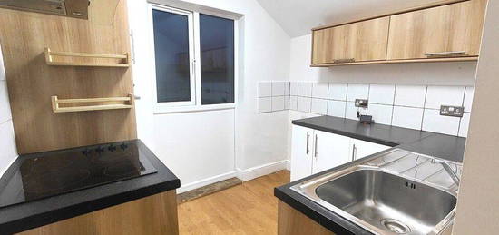 2 bed flat to rent