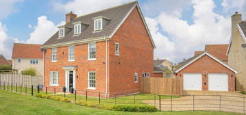 5 bedroom detached house for sale