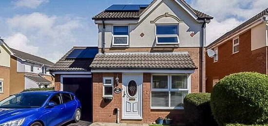 3 bedroom detached house