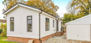 Mobile/park home for sale in New Park, Bovey Tracey, Newton Abbot TQ13