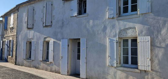 Maison Saint Pierre d Oleron 9 pièces 166,70 m² hab.