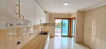 Apartamento T3 em Sande Vila Nova E Sande São Clemente de 188,00 m²