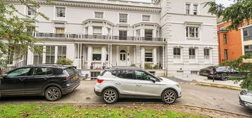 Flat for sale in London Road, Tunbridge Wells, Kent TN1