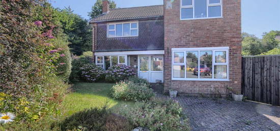 4 bedroom detached house