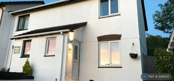 2 bedroom end of terrace house