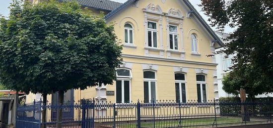 Ihre Traumwohnung in einer Gründerzeitvilla in Varel, vollständig renoviert und Modern Obergeschoss