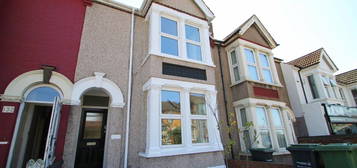 Terraced house to rent in Pelham Road, Gravesend DA11