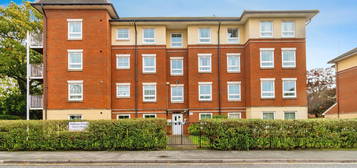 Flat for sale in Hill Lane, Southampton, Hampshire SO15