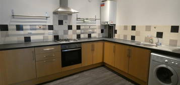 2 bed flat to rent