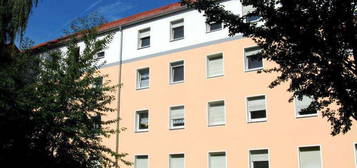 2-Zimmer-Wohnung ohne Balkon im 3. Stock (ohne Aufzug)