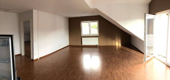 3 Zimmer DG- Wohnung mit Balkon und TG-Stellplatz