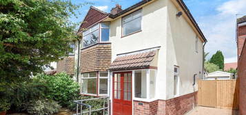 3 bedroom semi-detached house