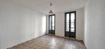 JOLI STUDIO 22m2 AVEC BALCON - TOULON - QUARTIER SAINT LOUIS