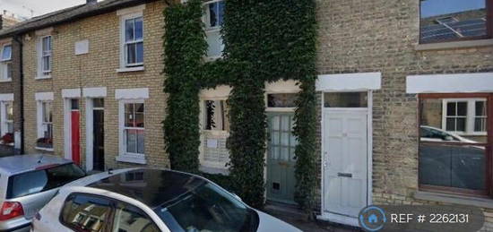 2 bedroom terraced house