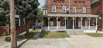 623 W Main St, Norristown, PA 19401