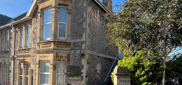 Flat to rent in Flat 1 Rossmore Mansions, 13 Paragon Road, Weston-Super-Mare BS23