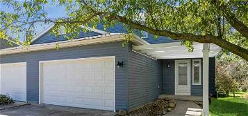2102 Holiday Rd, Coralville, IA 52241
