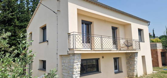 Villa 1 étage  à vendre, 5 pièces, 3 chambres, 135 m²