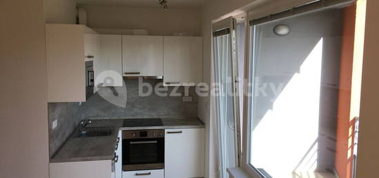 Pronájem bytu 1+kk 34 m², Sazovická,