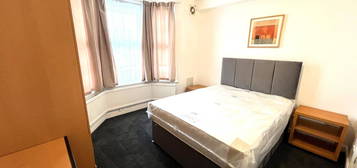 Room to rent in Clare Road, Hounslow TW4