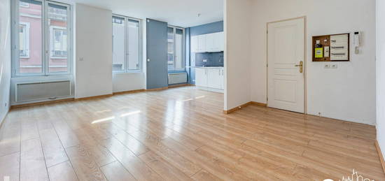 LYON 03 - appartement T4 de 60 m² lumineux en bon état avec ca