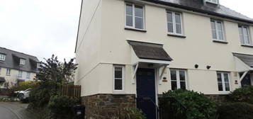 3 bedroom semi-detached house