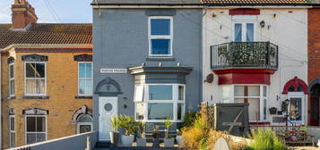 3 bed terraced house for sale