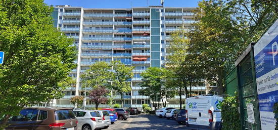 Schöne und gepflegte 4-Raum-Wohnung mit Balkon in Sankt Augustin