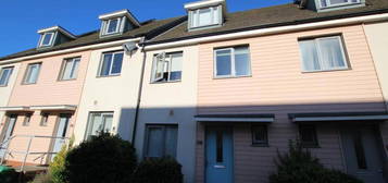 6 bedroom terraced house to rent