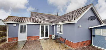 1 bedroom detached bungalow for sale