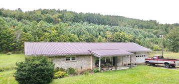 850 E Blue Grass Trl, Bland, VA 24315