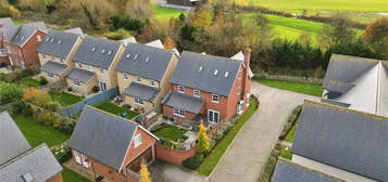 6 bed detached house for sale