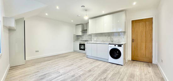 2 bed flat to rent