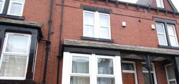 7 bedroom terraced house