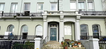 2 bed flat to rent