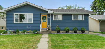 308 Jespersen Ave, Spruce Grove, AB T7X 2J1