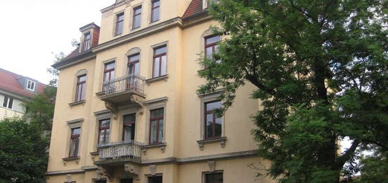 Schöne 2 R.-Whg mit Südbalkon