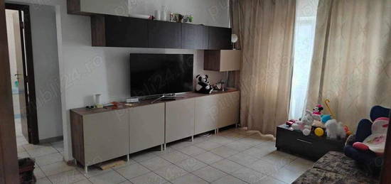 Apartament 3 camere,Navodari!