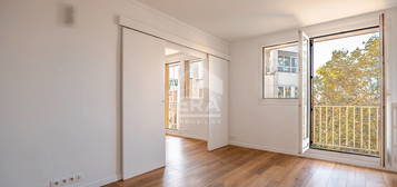 Appartement Paris 3 pièce(s) 45 m2