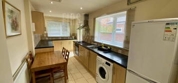 4 bedroom terraced house