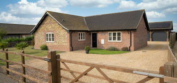 3 bed detached bungalow for sale