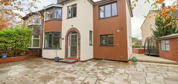 4 bedroom semi-detached house for sale