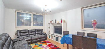 3 bedroom flat for sale