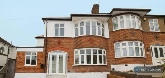 5 bedroom semi-detached house