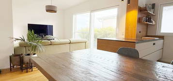 Möbliertes Zimmer mit eigener Dachterrasse & viel Komfort - für Studenten, Pendler