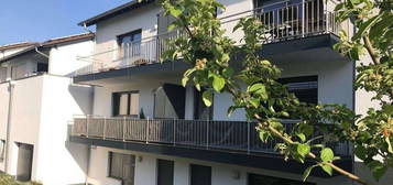 2 Zimmer Mietwohnung in 6-Fam. Haus / 1. Stock mit Balkon